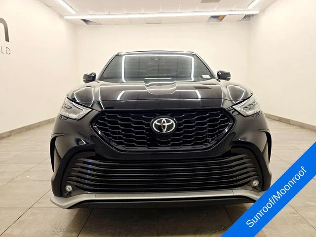 Used 2021 Midnight Black Metallic Toyota XSE image 7