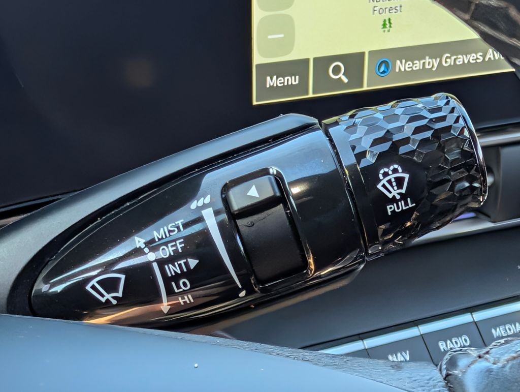 2024 Hyundai Elantra Limited - Photo 28