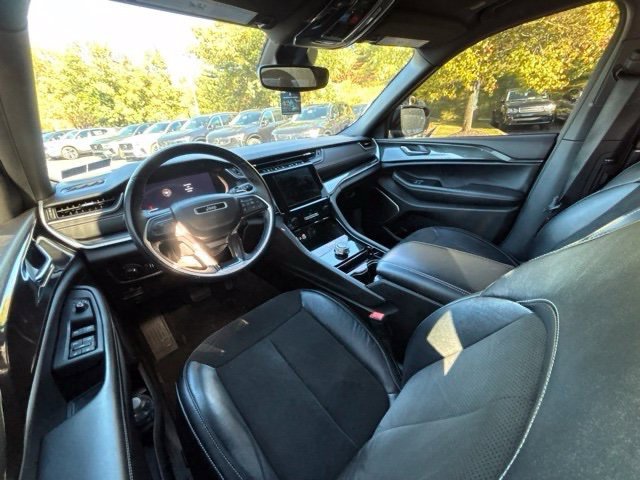 Used 2021 Diamond Black Jeep Altitude image 9