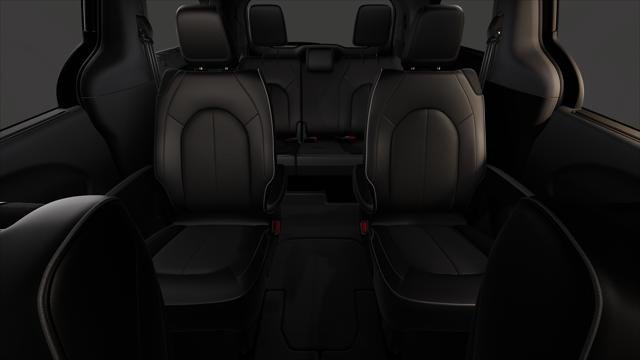 New 2026 Diamond Black Crystal Pearl-Coat Exterior Paint Chrysler Limited image 15