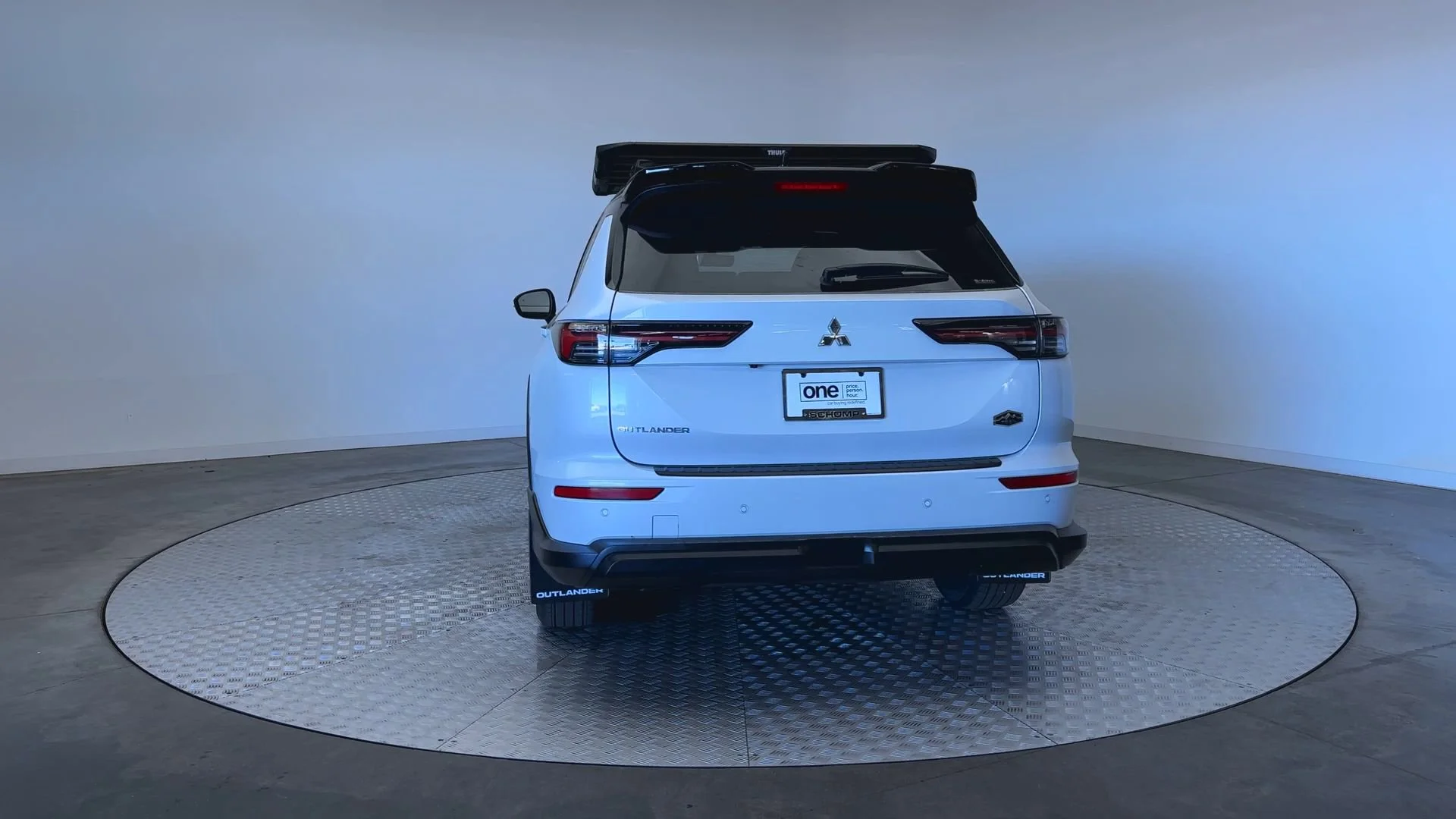 New 2026 White Diamond/Black Roof Mitsubishi Trail Edition image 7