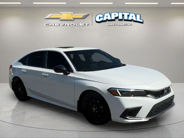 Used 2024  Honda Base image 7
