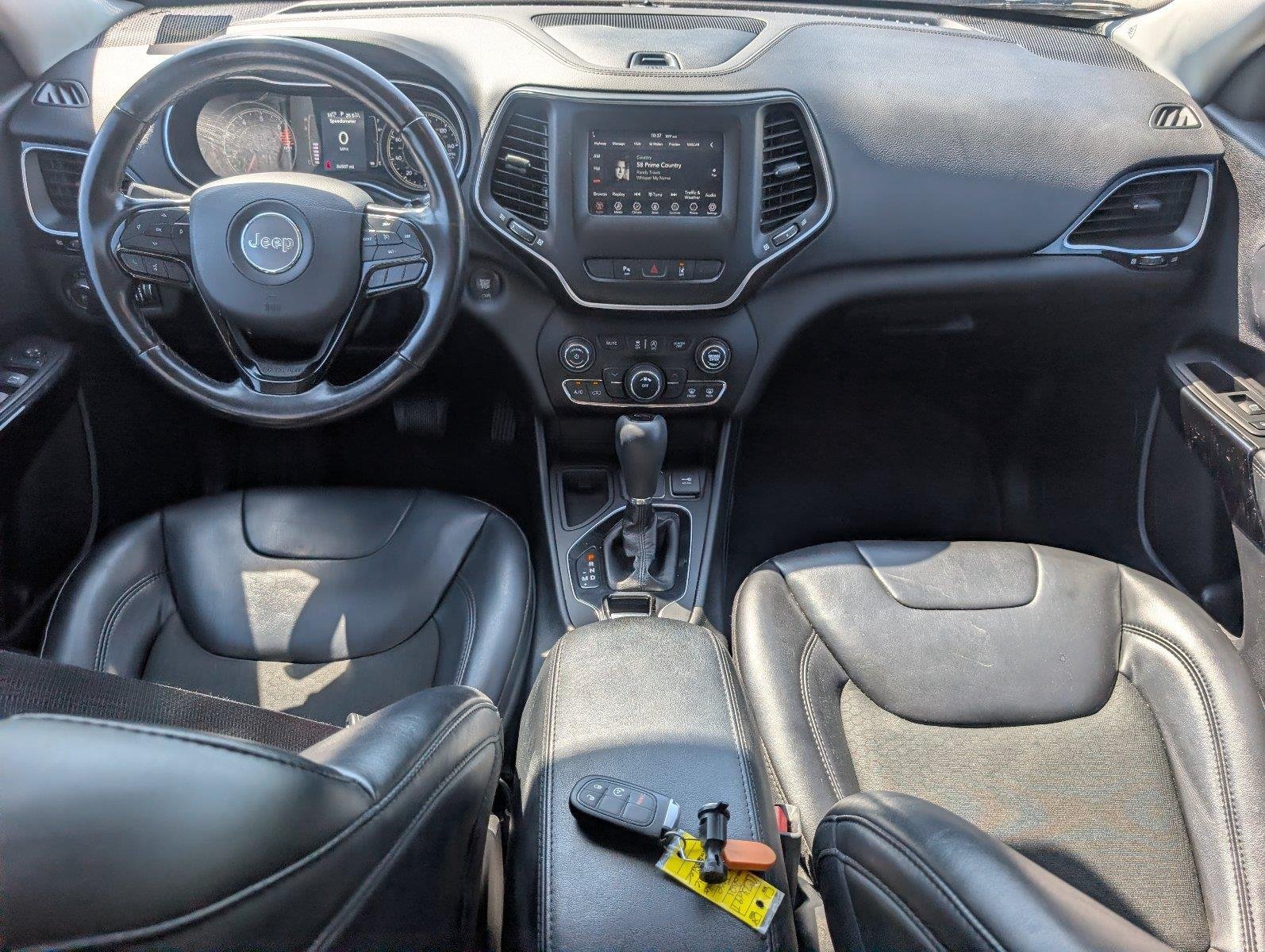 Used 2021 Diamond Black Crystal Pearlcoat Jeep Altitude image 33