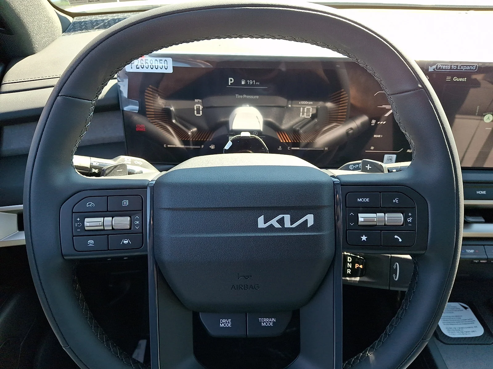 New 2027 White Kia S image 18