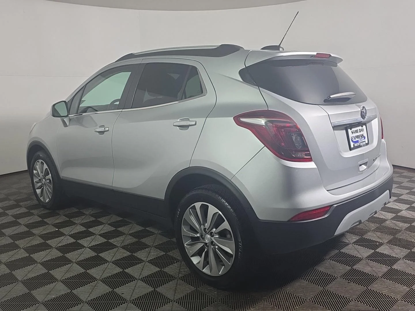 Used 2020 Quicksilver Metallic Buick Preferred image 11