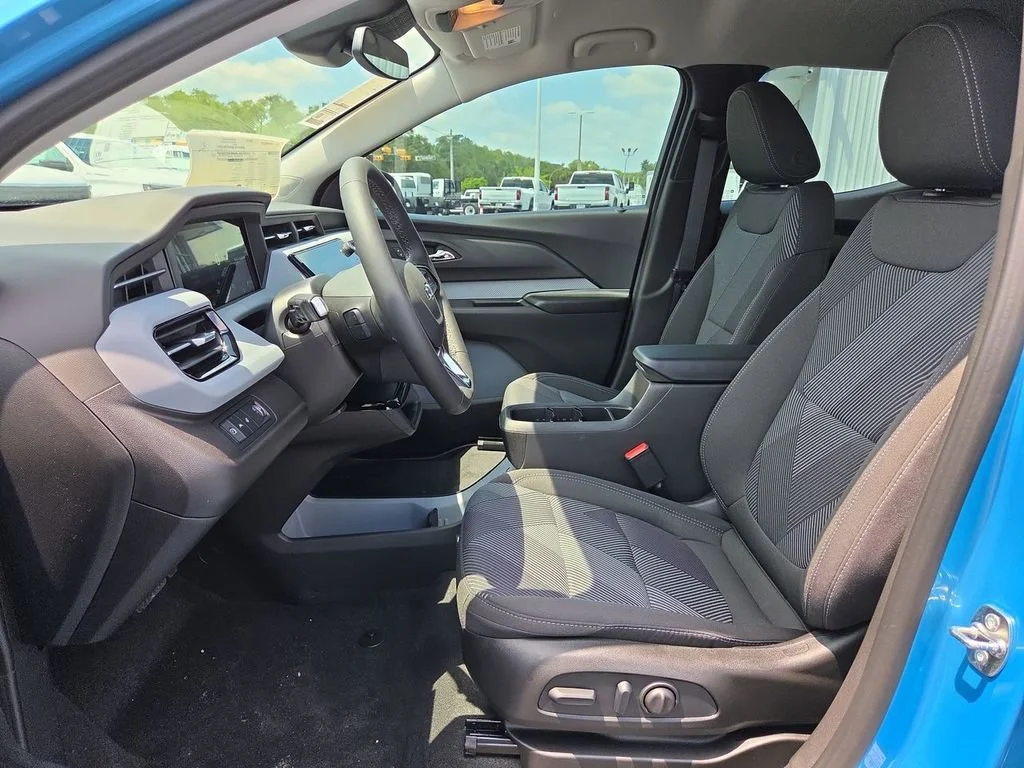 New 2027 Marina Blue Metallic Chevrolet LT image 10