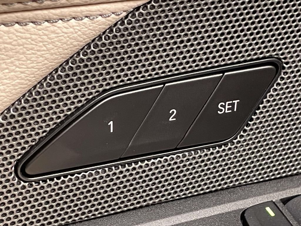 2025 BMW i4 M50 - Photo 32