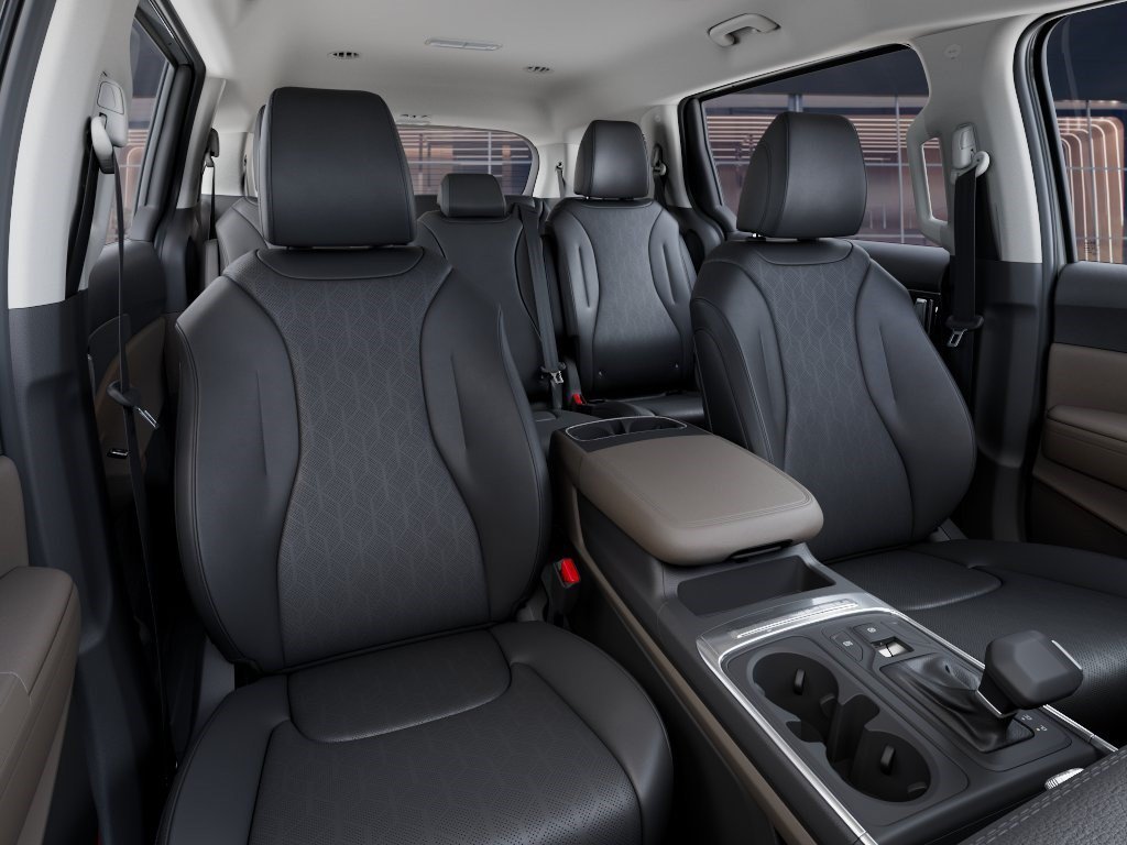 New 2027 Ceramic Silver Kia LXS image 15