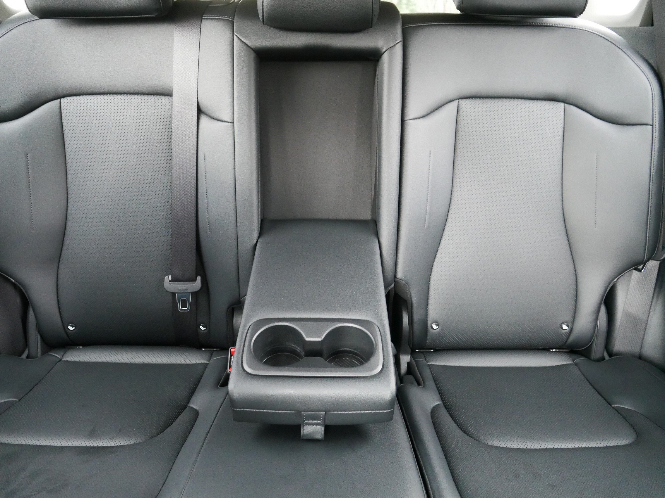 Used 2024 Glacial White Pearl Kia EX image 13