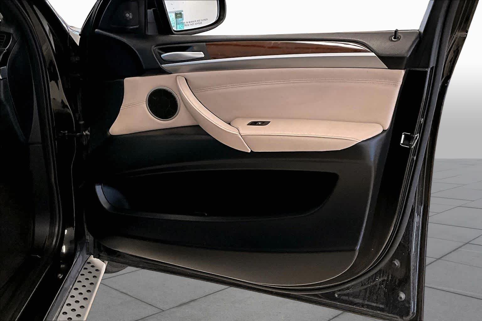 Used 2014 Space Gray Metallic BMW xDrive35i image 20