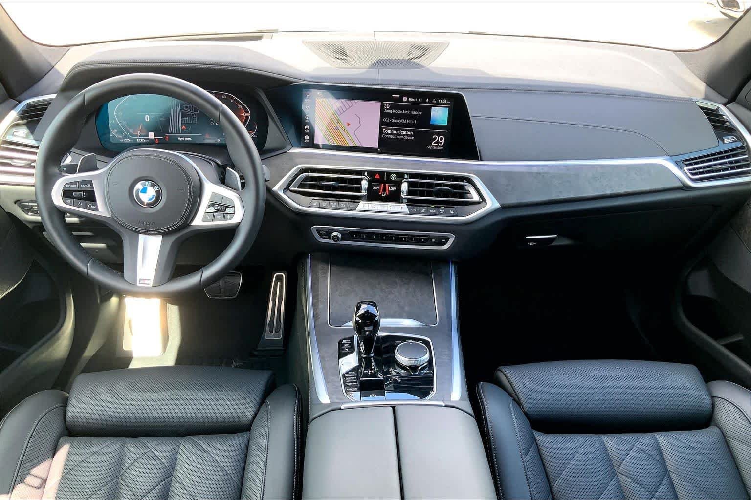 Used 2023 Alpine White BMW sDrive40i image 15