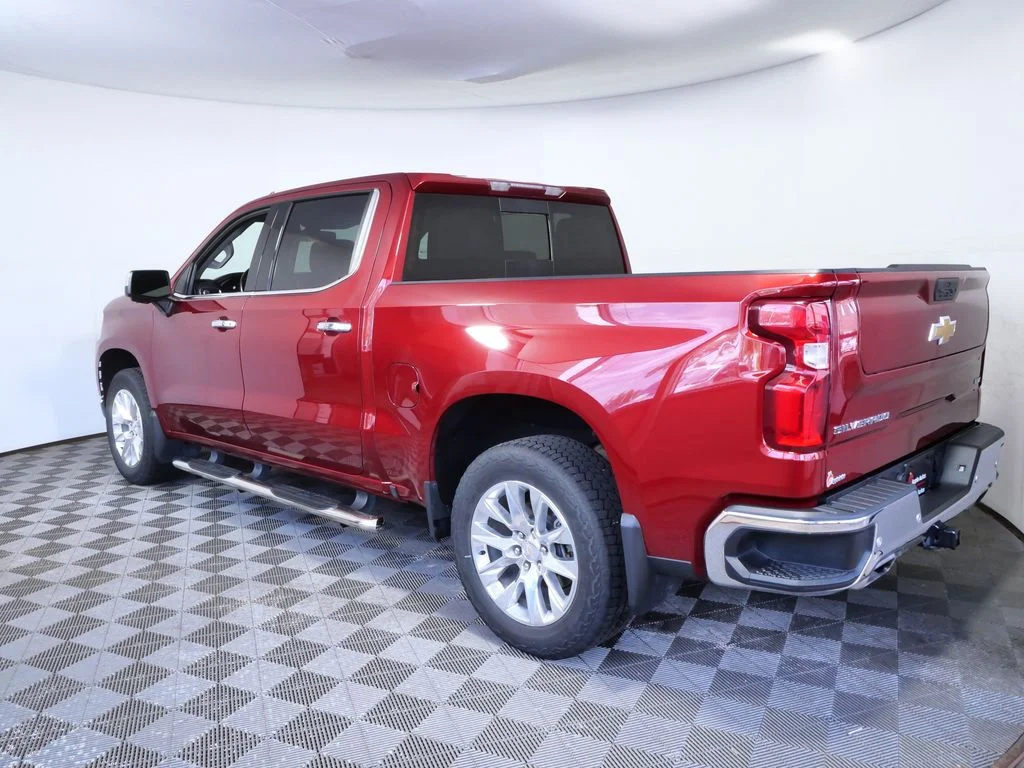Used 2021 Red Chevrolet LTZ image 4