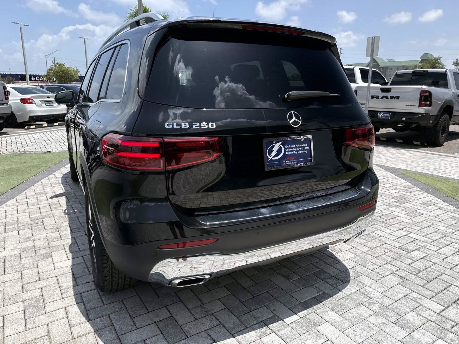 New 2026 Black Mercedes-Benz 250 SUV image 10