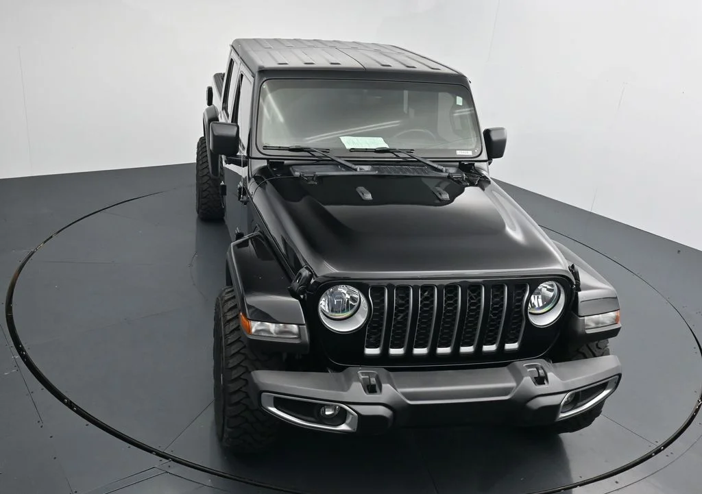 Used 2021 Black Jeep Overland image 10