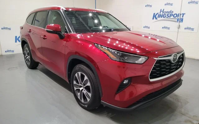 Used 2023 Red Toyota XLE image 1