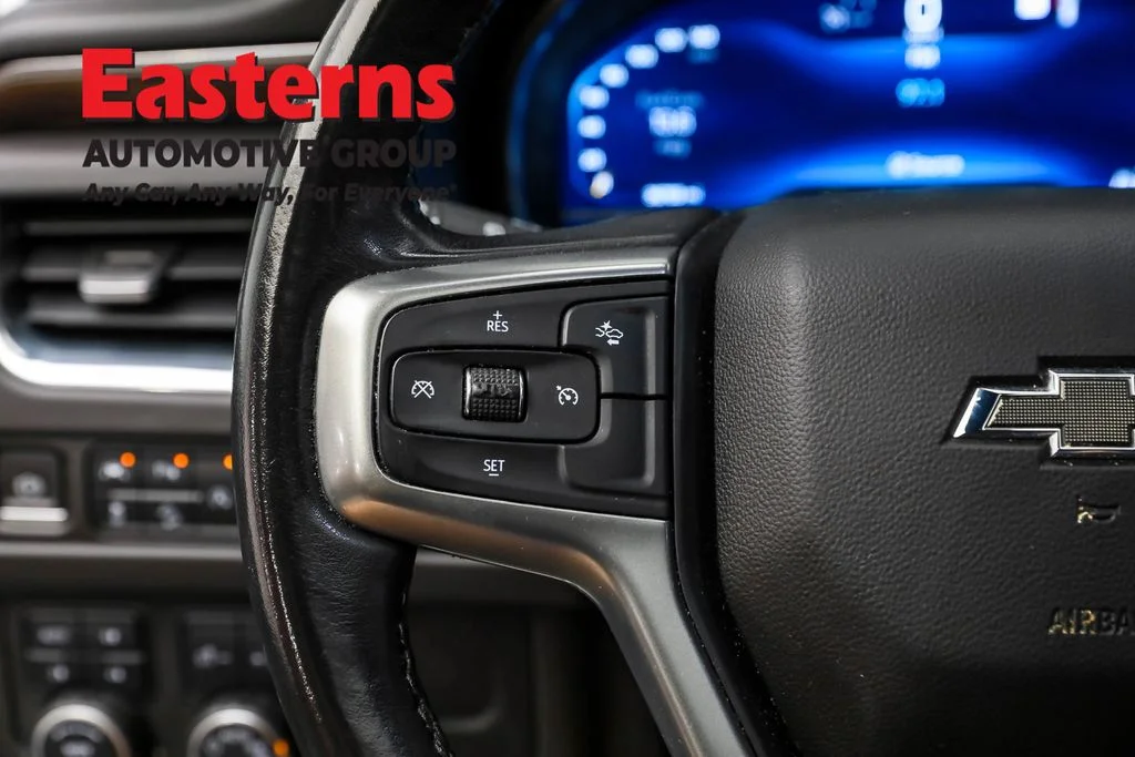 Used 2023 Black Chevrolet Z71 image 15