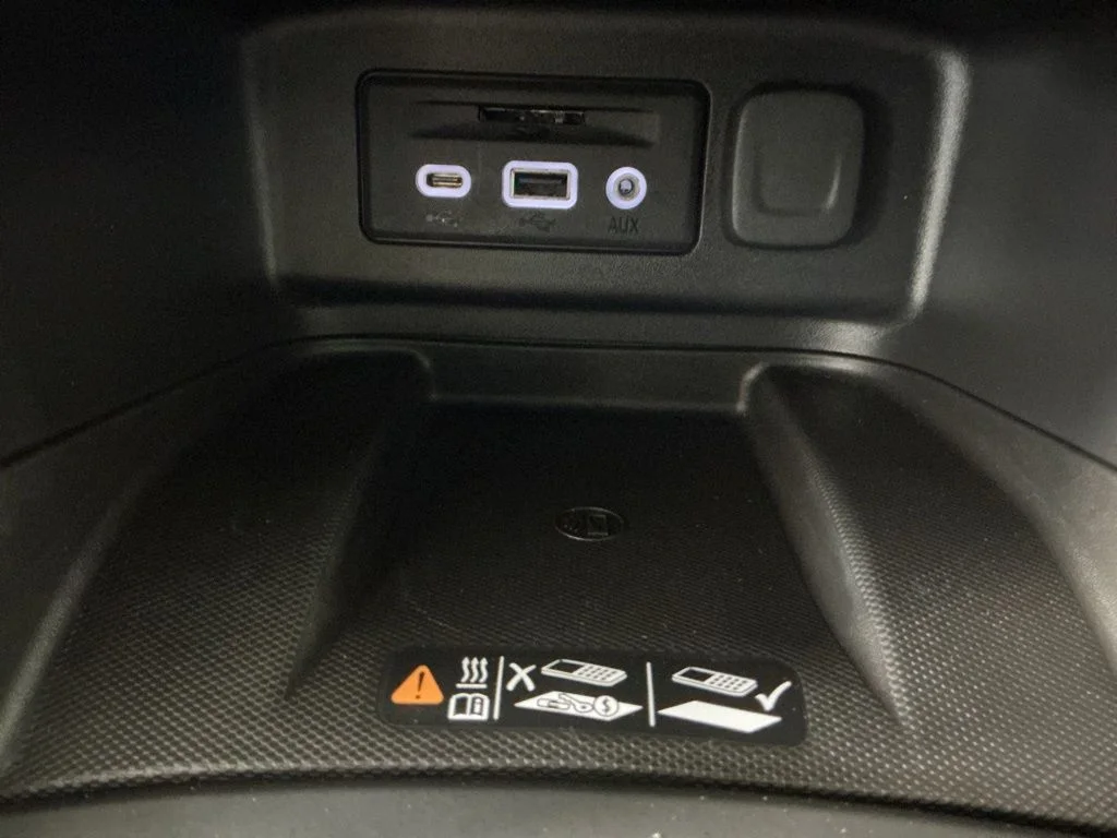 Certified Used 2019 White Chevrolet Premier image 28