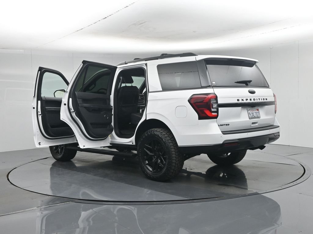Used 2024 White Ford Limited image 37