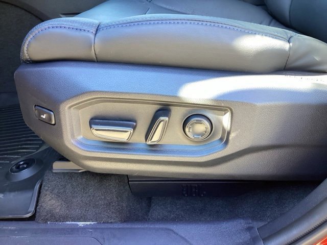 2025 Toyota Tundra Platinum - Photo 22
