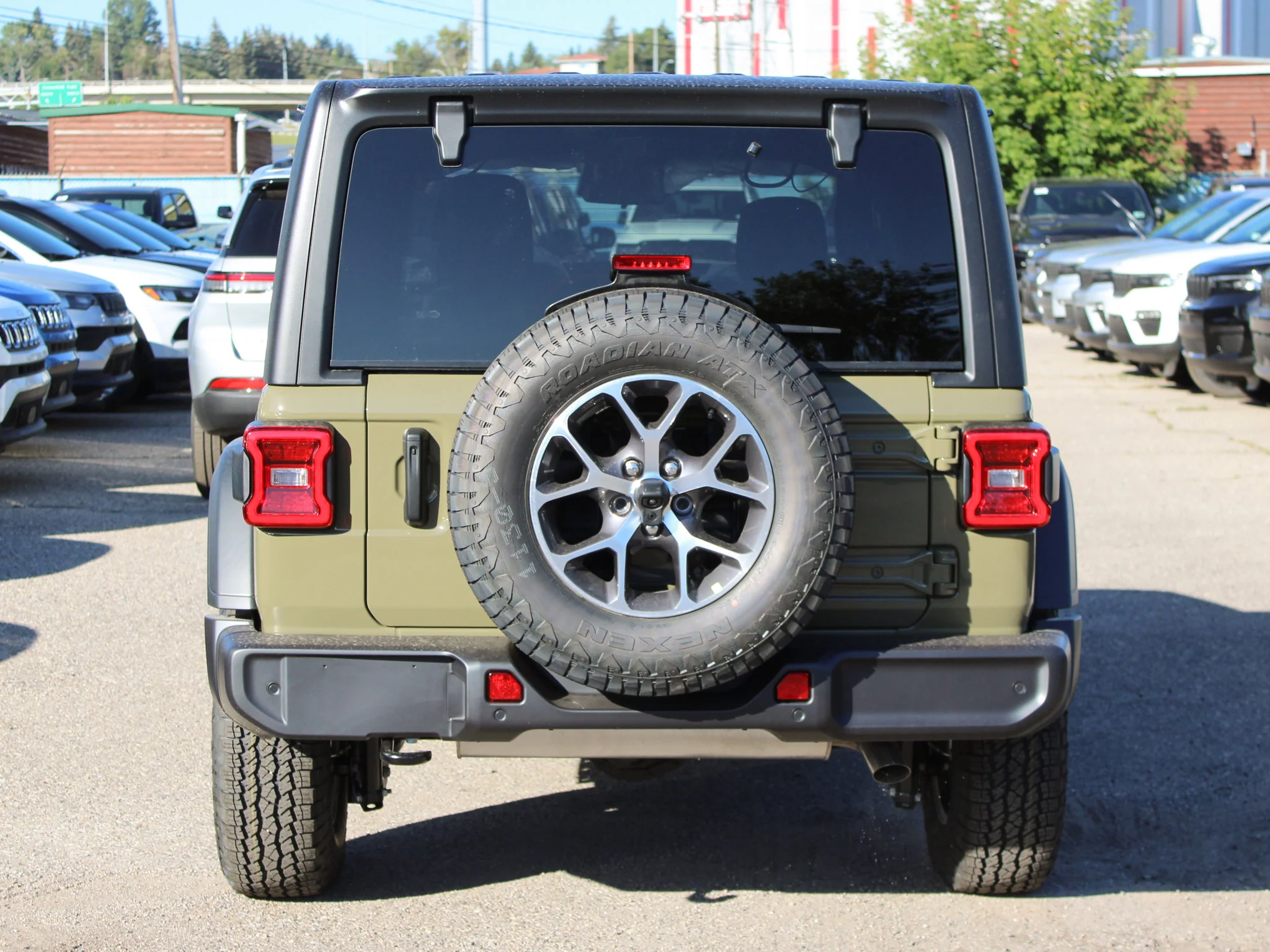 Used 2025 41 Jeep Sport S* 4 Door 4x4, Alpine Audio, Safety Group, Remote Start, Heated Seats image 4
