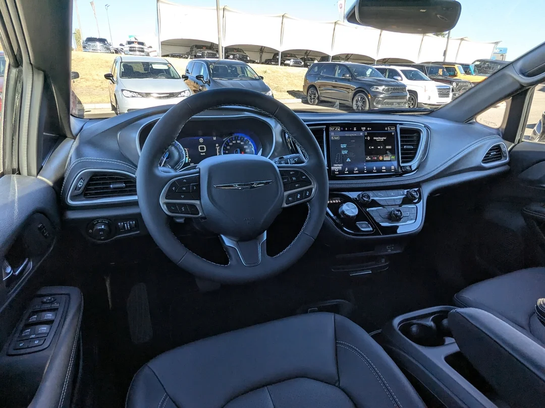 New 2026 Black Chrysler Select - - AWD - Rear DVD - 360 Degree Camera - Power Sliding Doors & More! image 25
