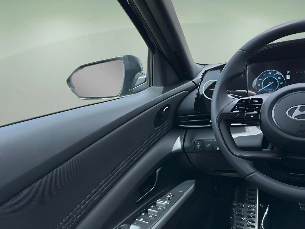 2025 Hyundai Elantra Blue - Photo 18