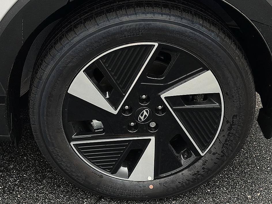 New 2026 Cyber Gray Hyundai SEL image 21
