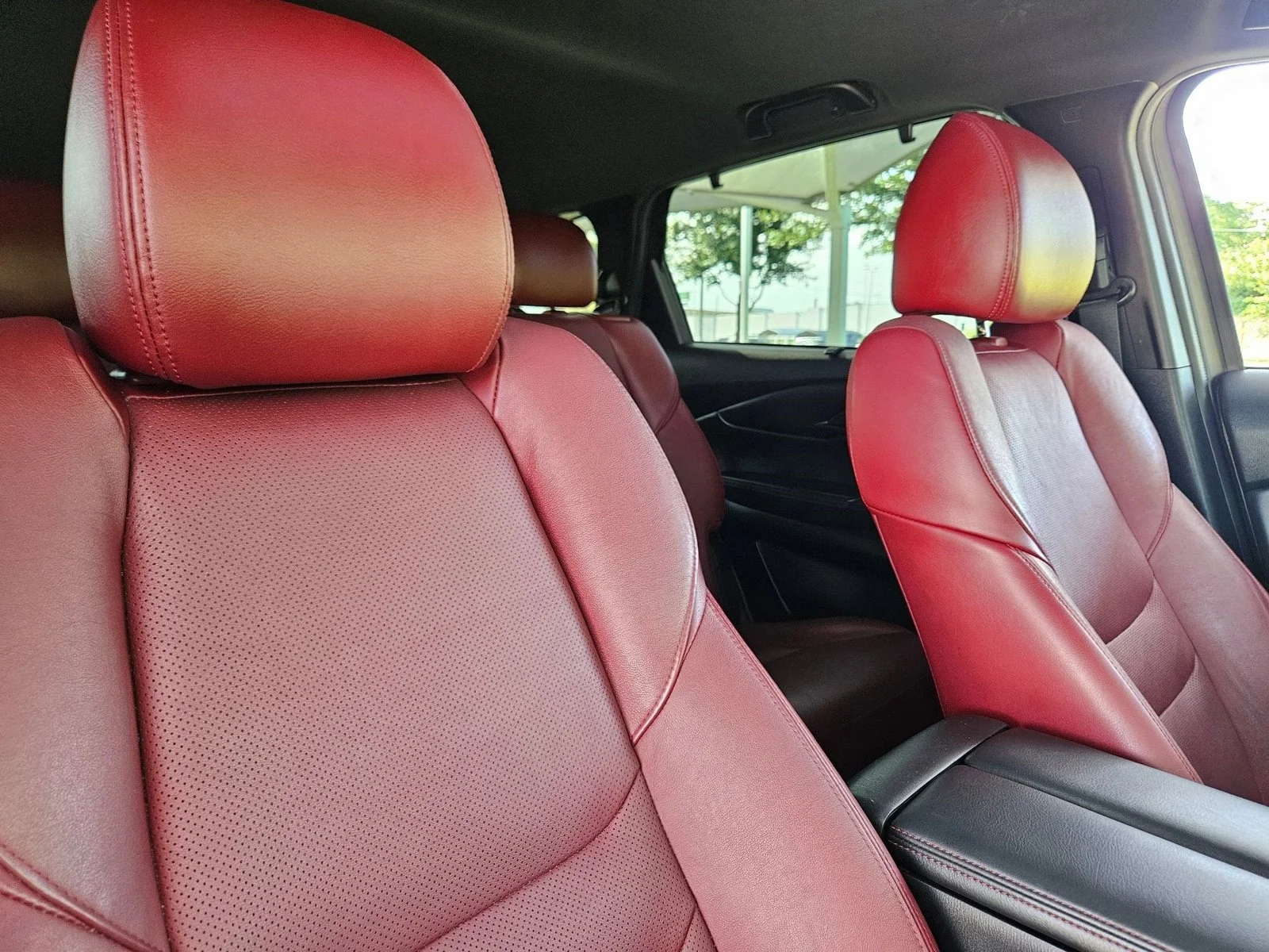 Used 2021 Polymetal Gray Mazda Carbon Edition image 27