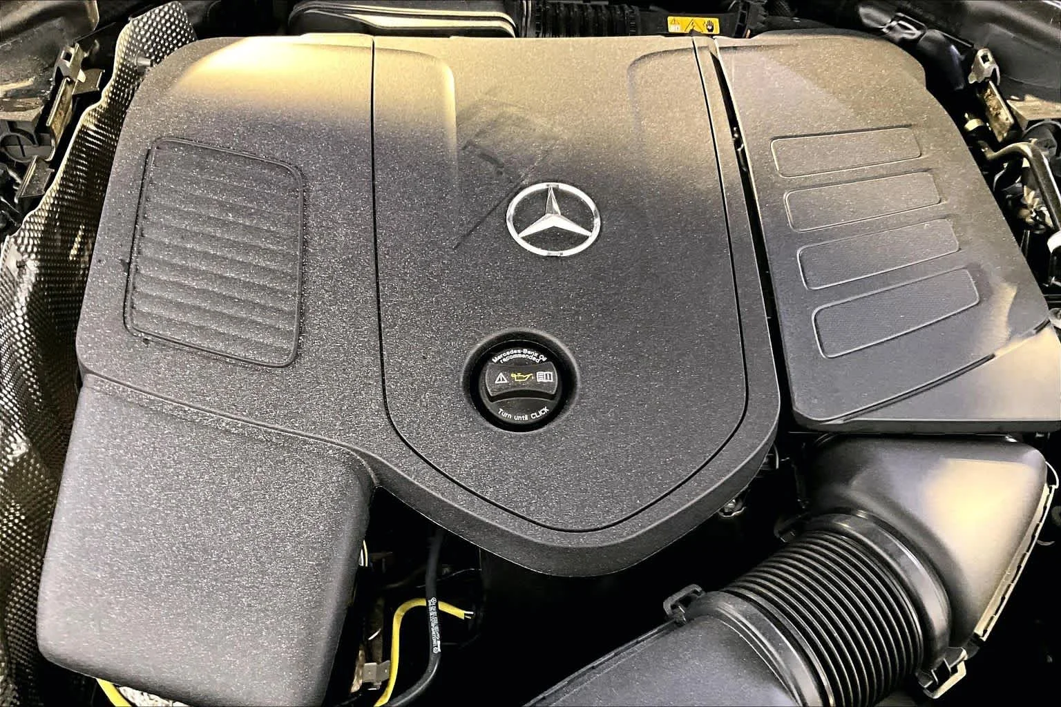 New 2026 Graphite Grey Metallic Mercedes-Benz GLC 300 image 15