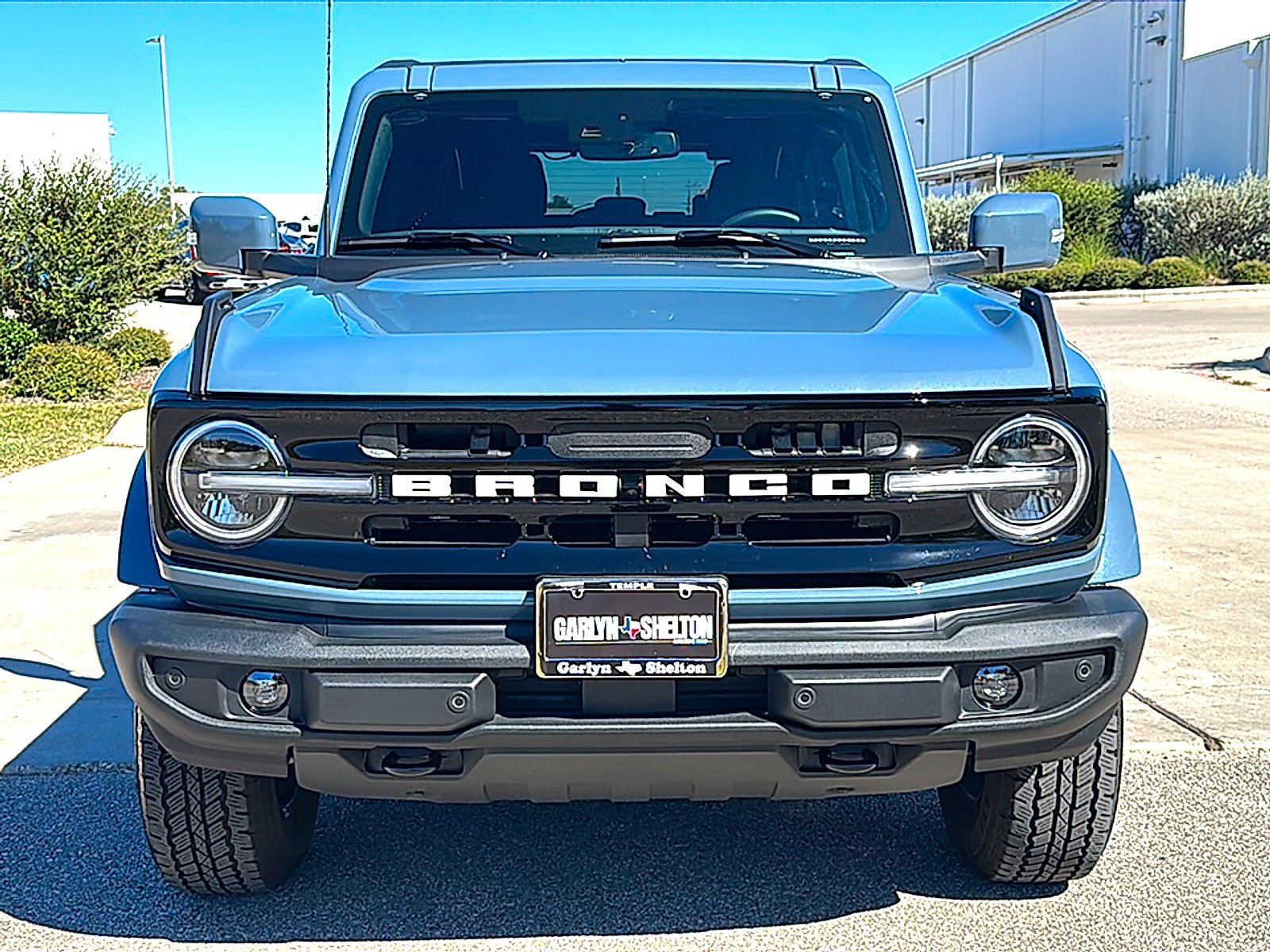Used 2025 Azure Gray Metallic Tri-Coat Ford Outer Banks image 11
