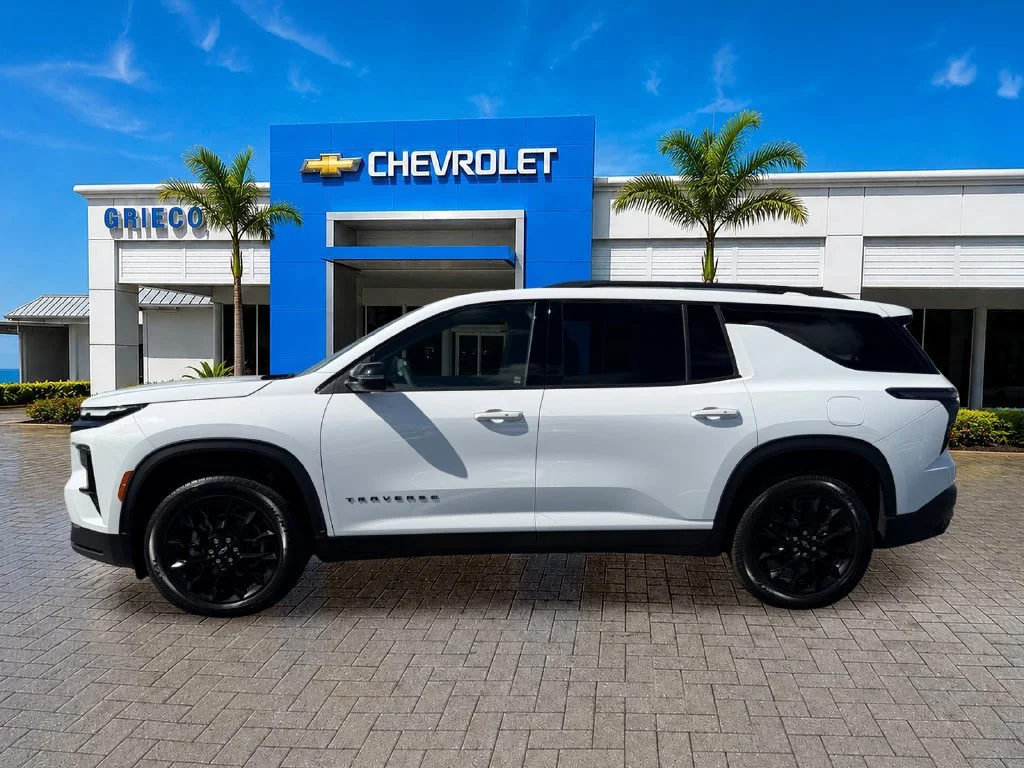 New 2026 Summit White Chevrolet LT image 4