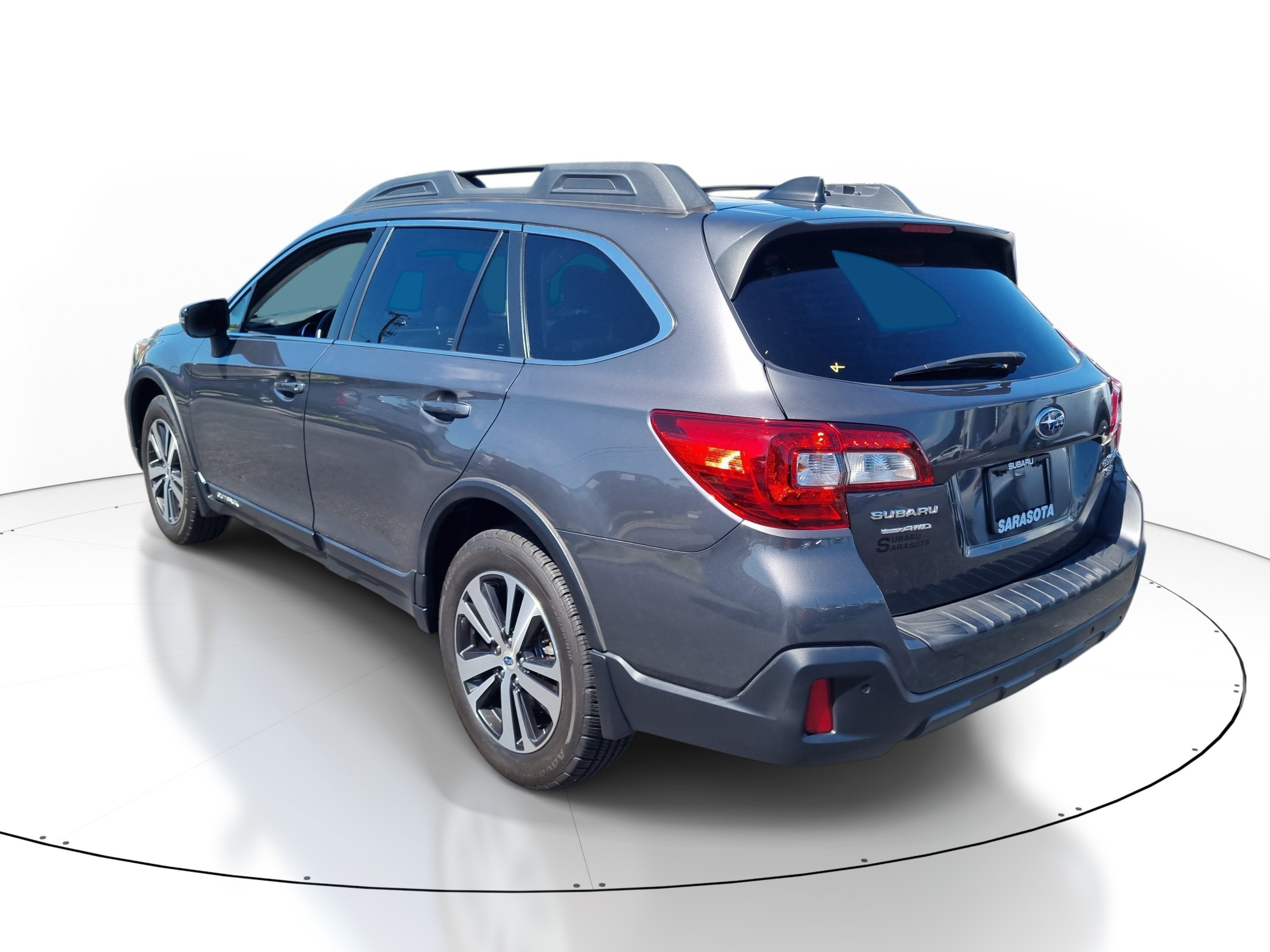 Used 2019 Magnetite Gray Metallic Subaru Limited image 4