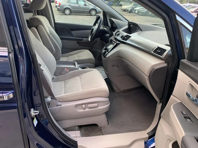 Used 2016 Blue Honda EX Minivan 4D image 25