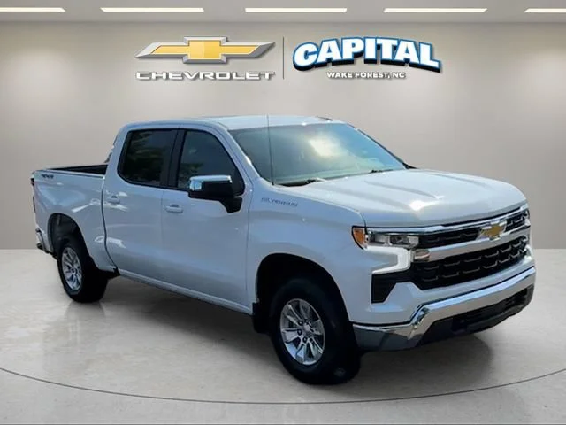 Used 2025 Summit White Chevrolet LT image 8