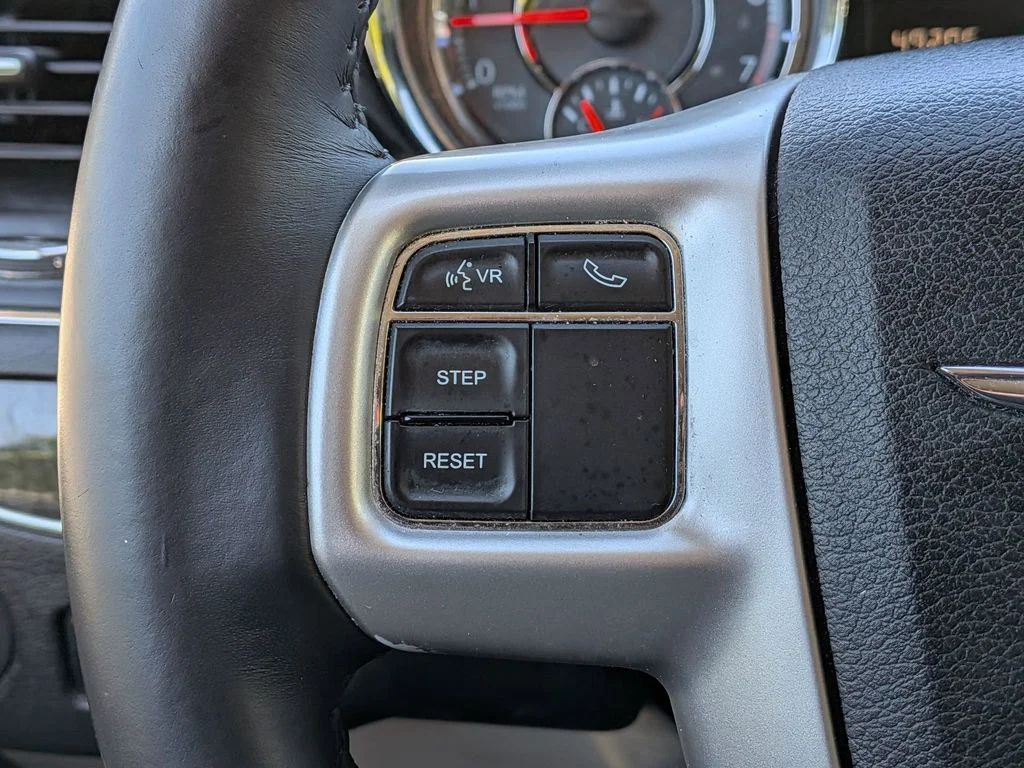 Used 2015 Gray Chrysler LX image 14