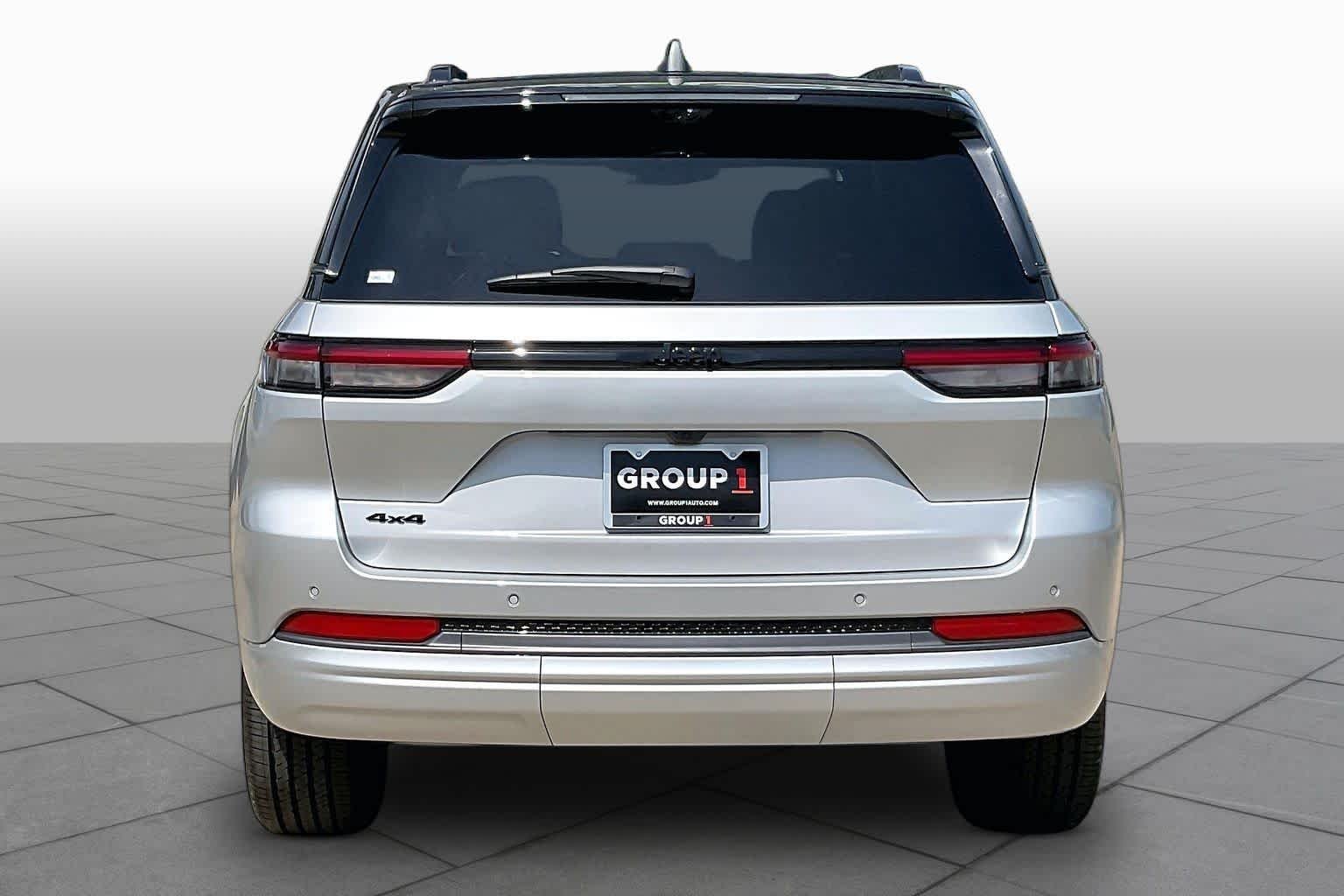 New 2026 Silver Zynith Jeep Limited Reserve image 4
