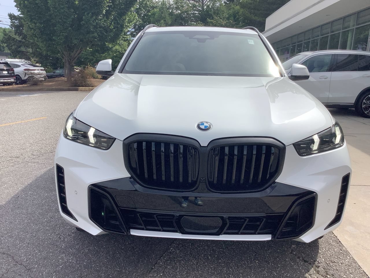New 2026 Mineral White Metallic BMW sDrive40i image 10