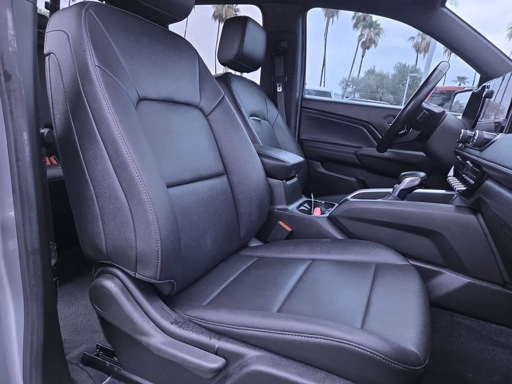 Used 2023 Gray Chevrolet LT image 23