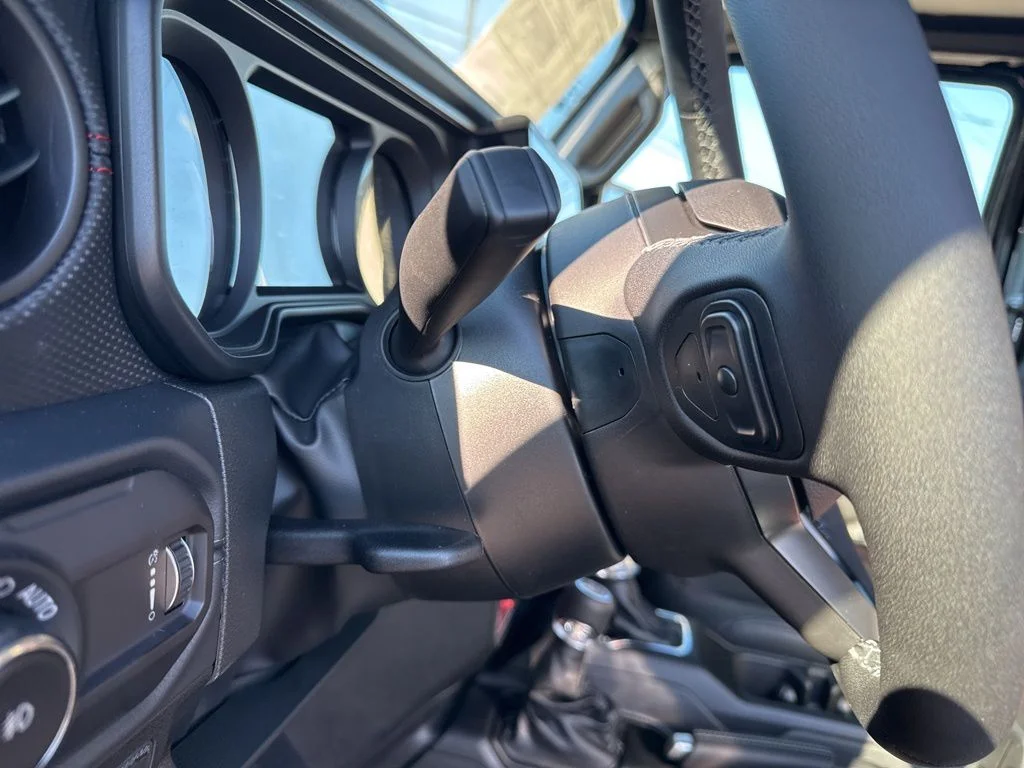 New 2026 Black Clear-Coat Exterior Paint Jeep Rubicon X image 49