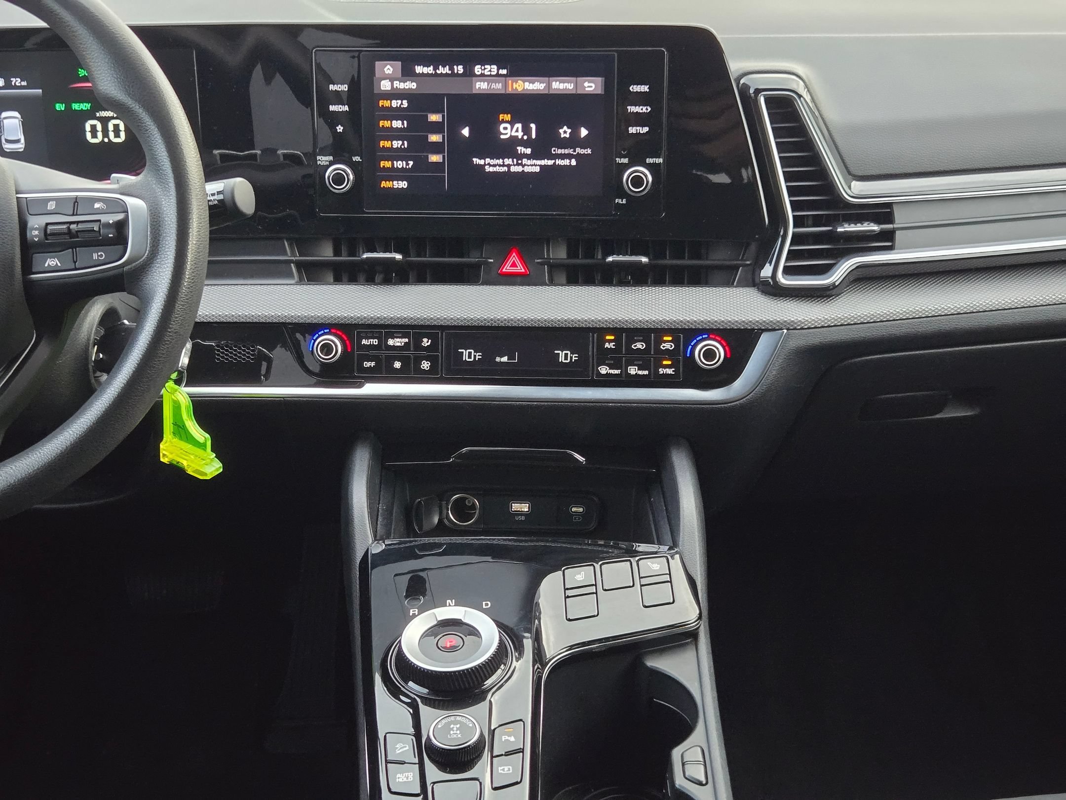 Used 2023 Fusion Black Kia LX image 15