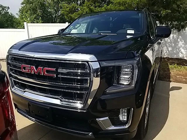 Used 2024 Black GMC SLT image 8