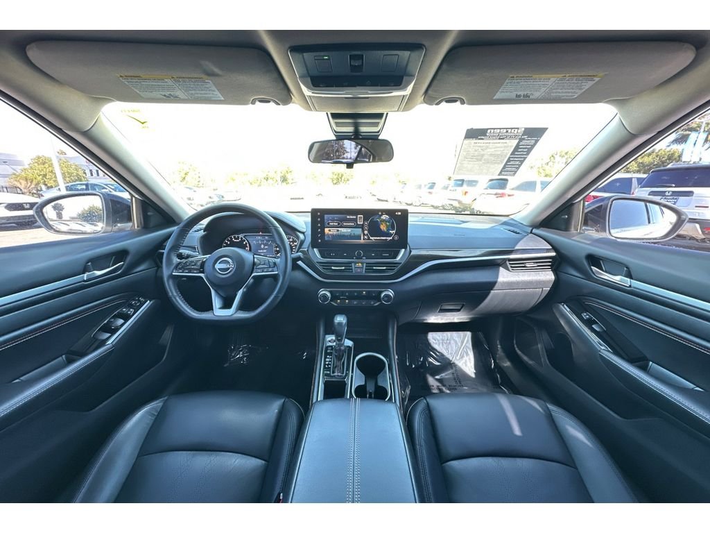 Used 2023 Pearl White Tricoat Nissan 2.5 SR image 15