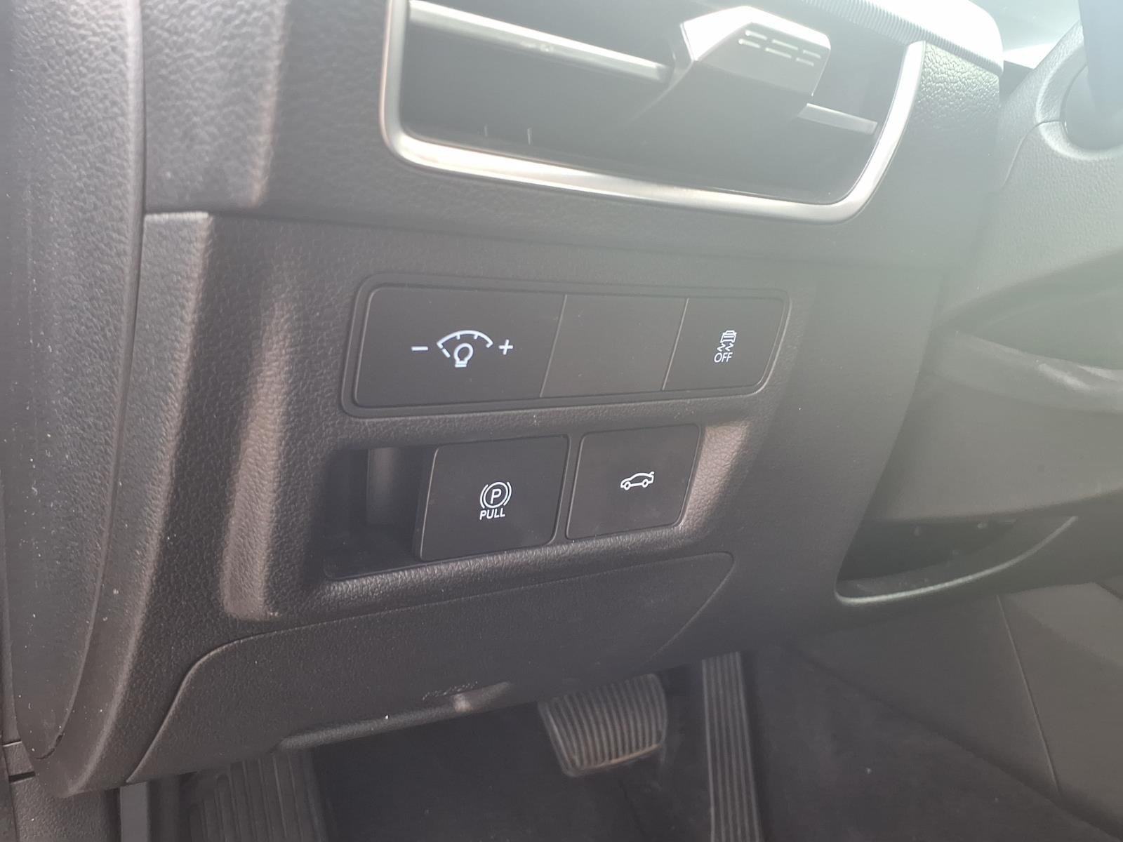 2025 Hyundai Sonata photo 18 of 25