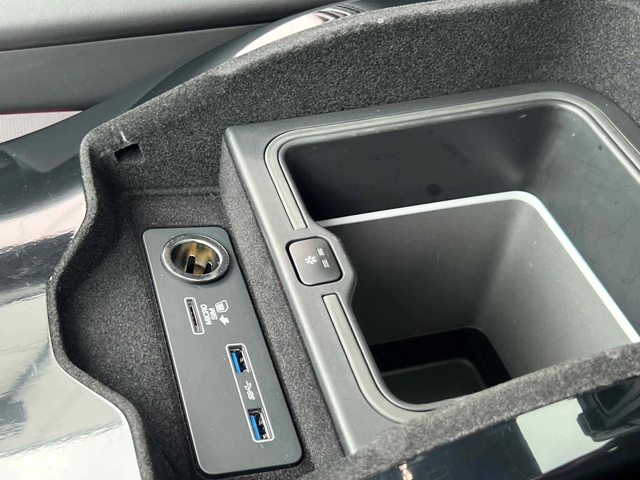 Used 2020 Gray Land Rover HSE image 22