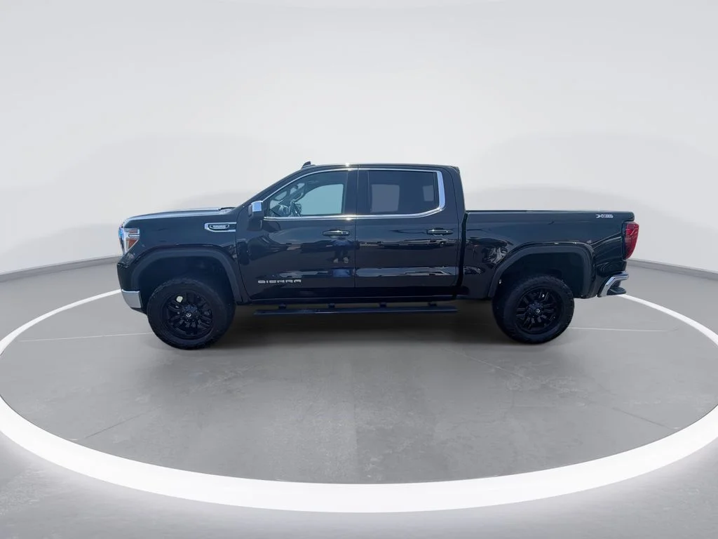 Used 2021 Black GMC SLE image 5