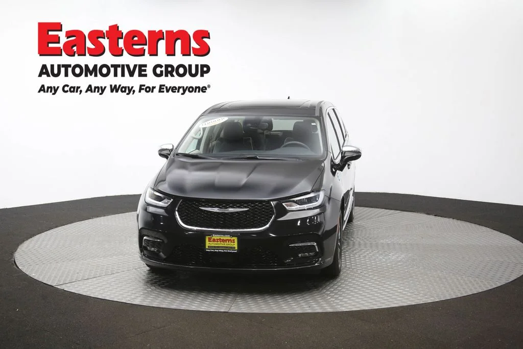 Used 2023 Black Chrysler Limited image 57