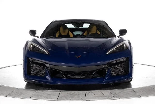 Used 2025 Hysteria Purple Metallic Chevrolet Z06 image 9