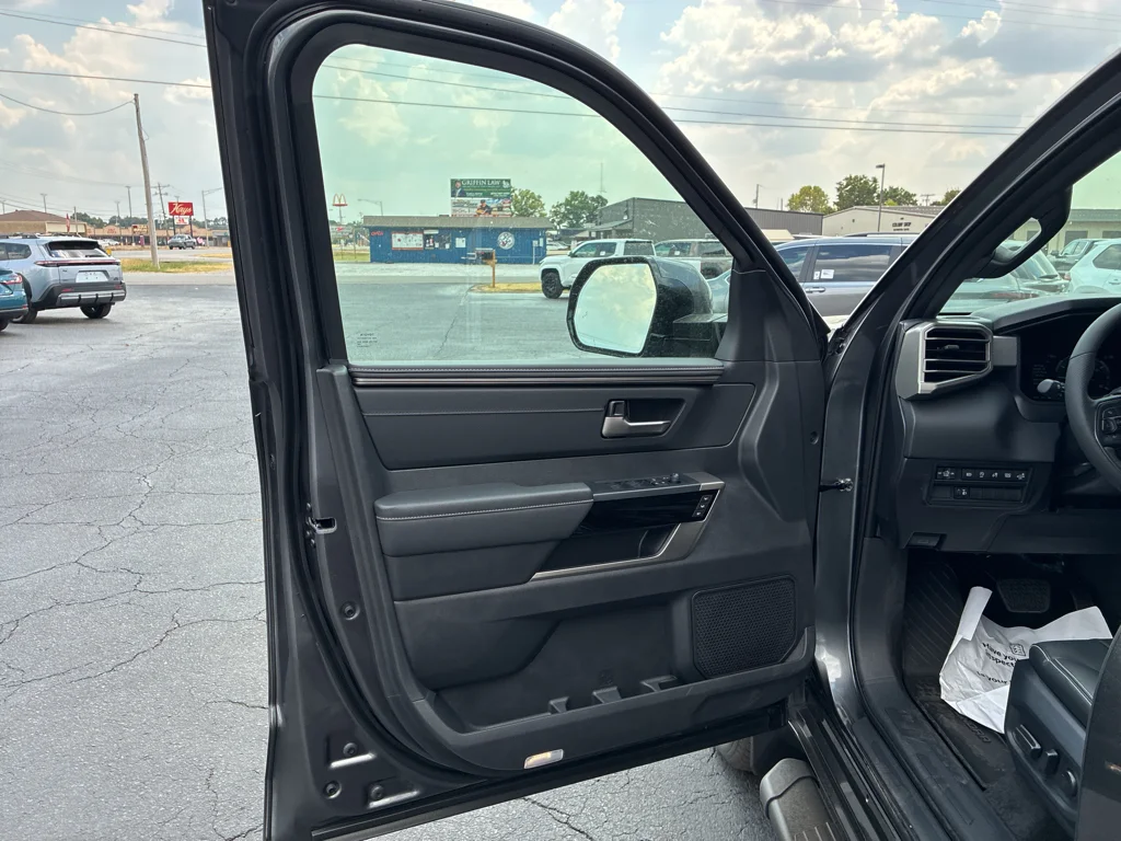 2026 Toyota Tundra Limited - Photo 12