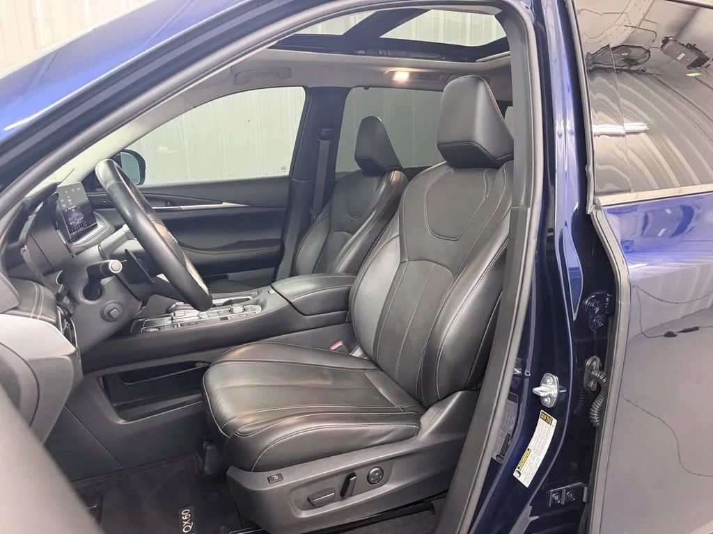 Used 2023 Blue INFINITI Sensory image 13