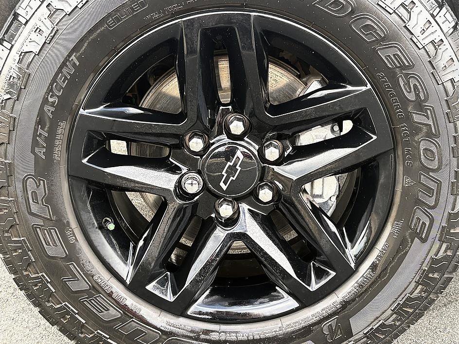 Used 2024 Summit White Chevrolet Custom Trail Boss image 6